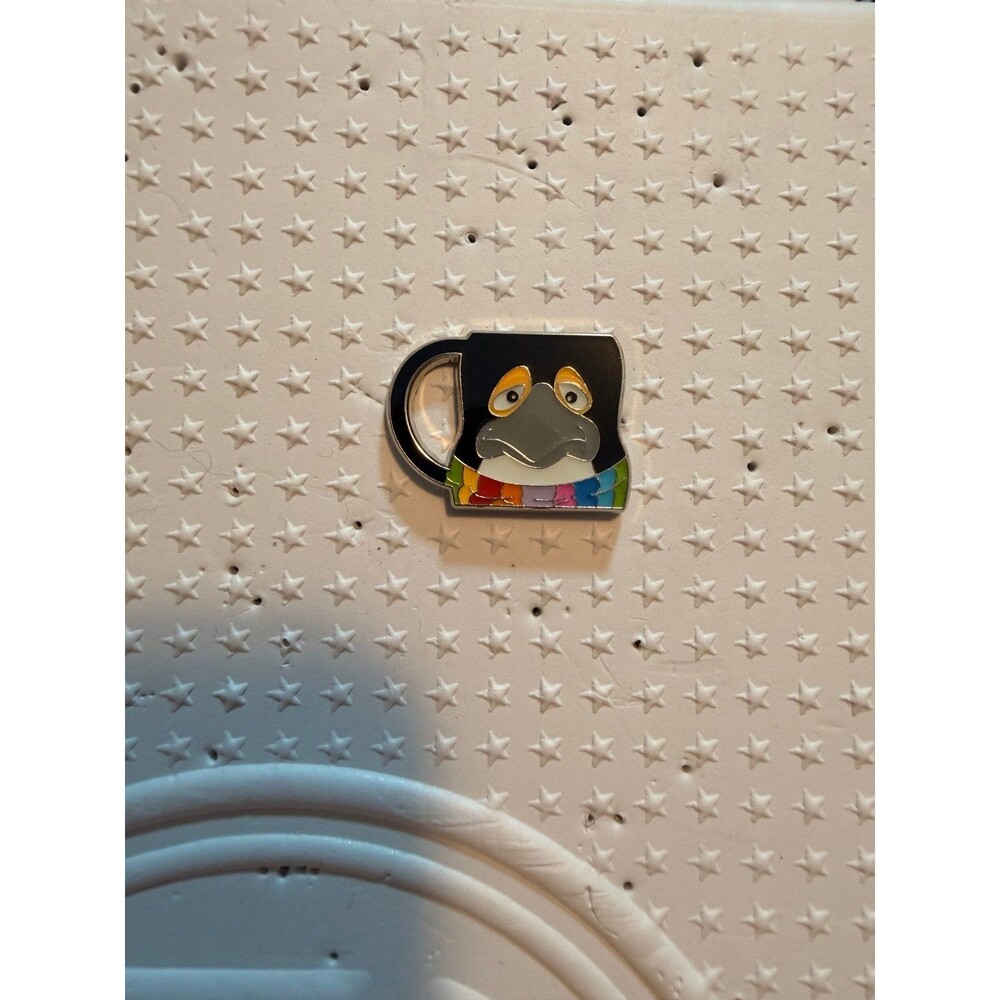 Busch gardens sea world sesame street sesame place Disney pin lapel mug